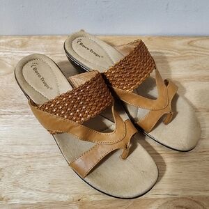 NWOB Baretraps Women's Brown weave wedge Sandals Shoes Slippers Size 10M